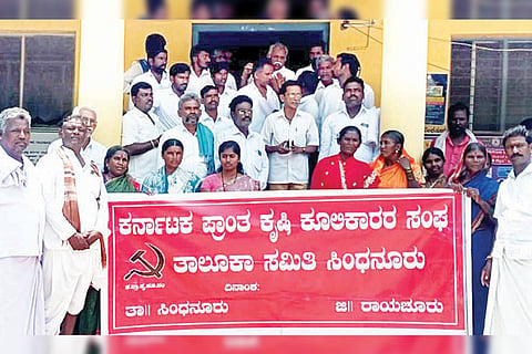 080422 Sindhanuru Association of Agricultural Workers of Karnataka Protest