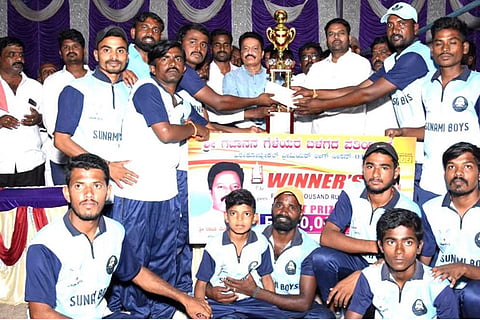 12042022 manvi cricket
