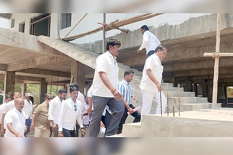 18042022 gangavati cmc new building visit MLA