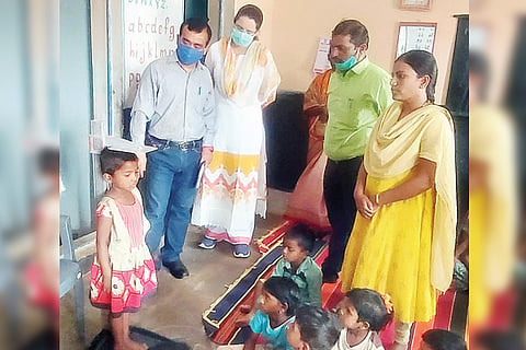 190422 Joint Secretary of Hydro Power Department at Niramanvi Anganwadi Center