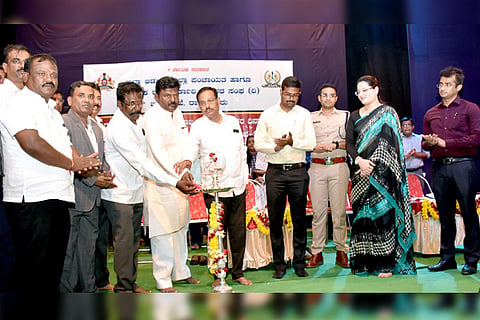 210422 Raichur District Level Government Employees Day