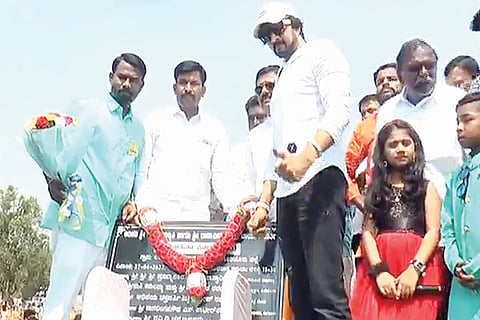 270422 Maharishi Valmiki, Madakari Nayaka statue unveiling event
