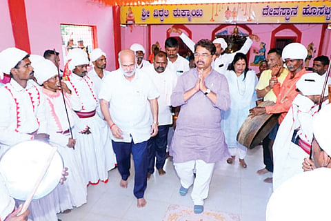 R Ashok