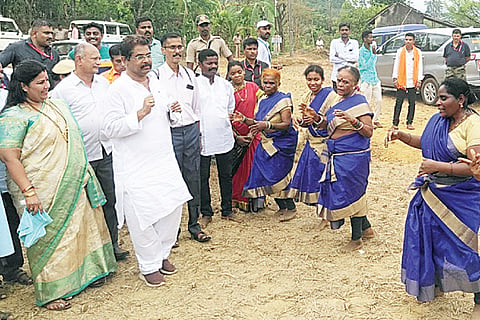 R Ashok