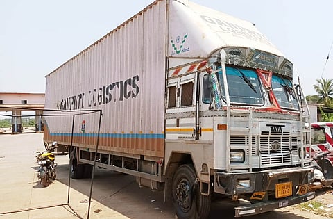 ULL.APR-20-2, CONTAINER ACCIDENT