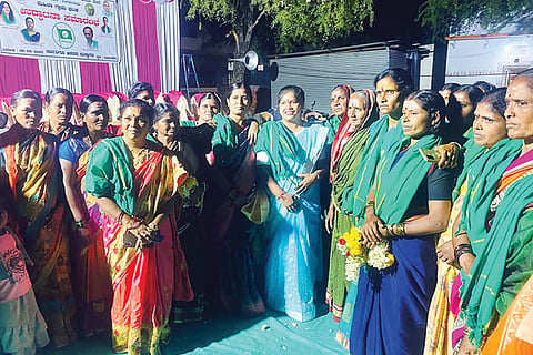 100522 Neeralakeri Farmers Association Taluk Women Unit Program