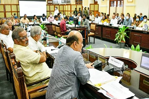 CM