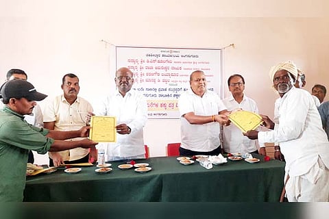 05062022 Lingasugur house lience distribution