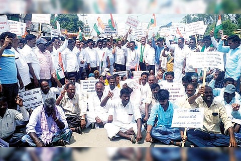 200622 Protest by the Block Congress Unit Hadagali