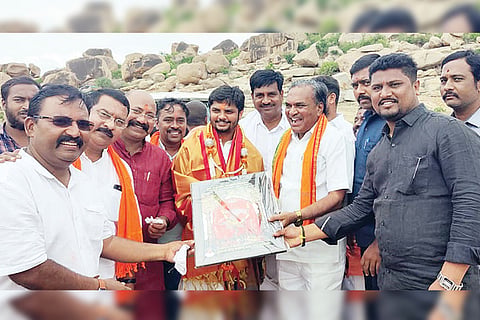 280622 Vinay Guruji Visit Anjanadri Hill