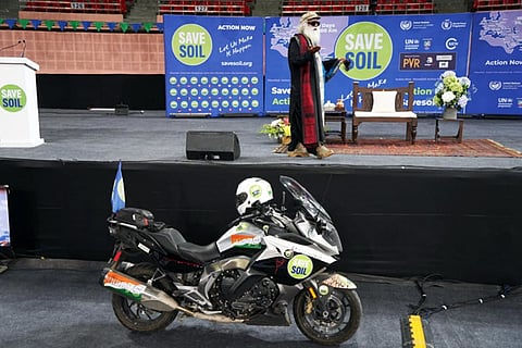 Sadhguru F