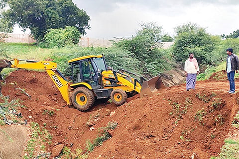 120722 Mudenuru JCB Road