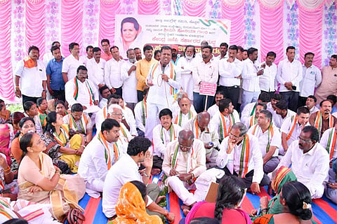 22072022 Koppal Congress protest