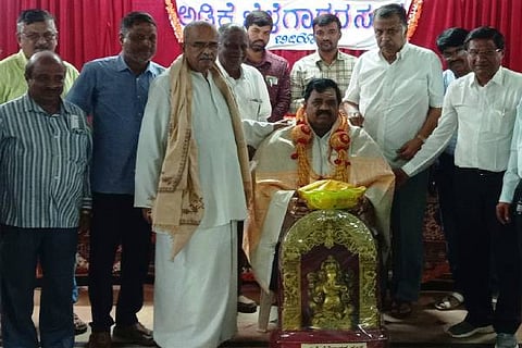 24 BIRUR 01 web