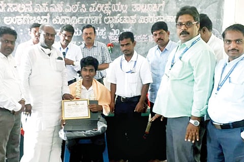 300722 Siraguppa Student Laptop
