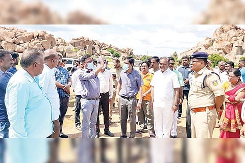 31072022 gangavati cm visit to anjanadri hill