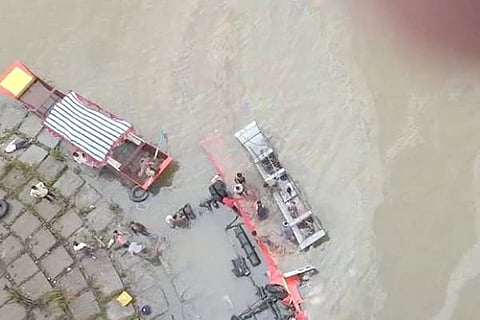 Bus fall