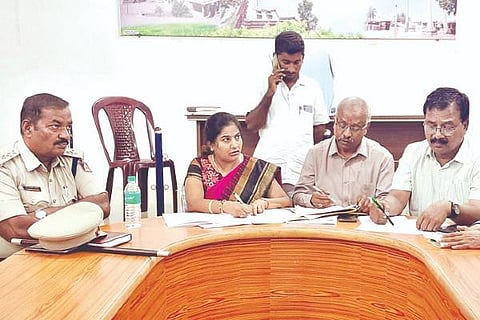 Hiriyur, Taluk Office, Inspection, Housing