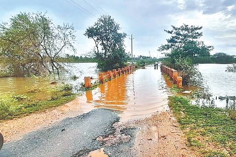 Water Blockage Ukkadagatri Tungabhadra
