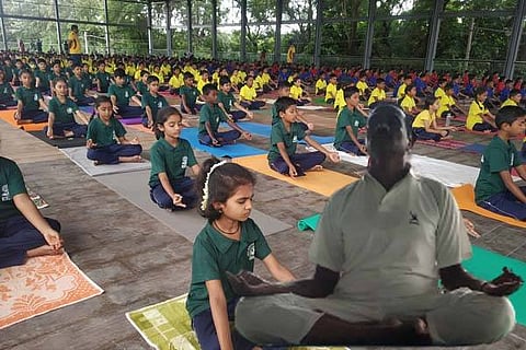 Yoga web