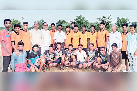 01082022 maski sports