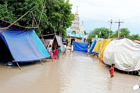 02082022 kavital shops flooded