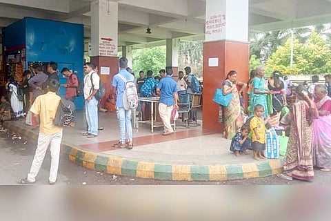 03082022 bellary bus problem