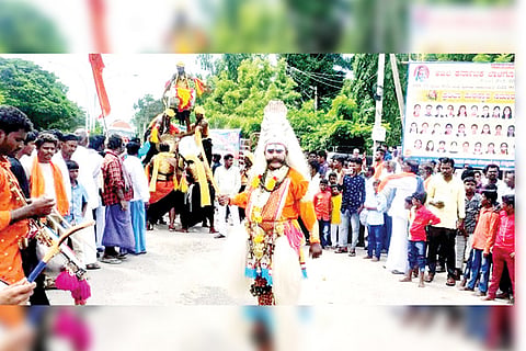 060822 Manvi Anjaneyaswami 19th year Parade