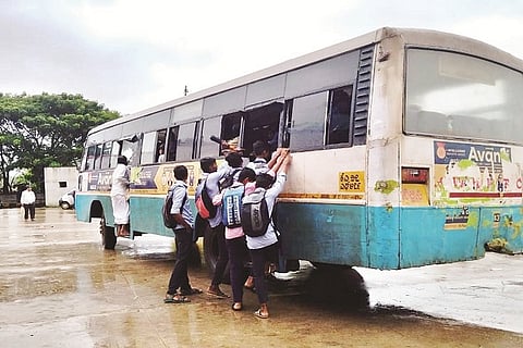 08 AKR 01