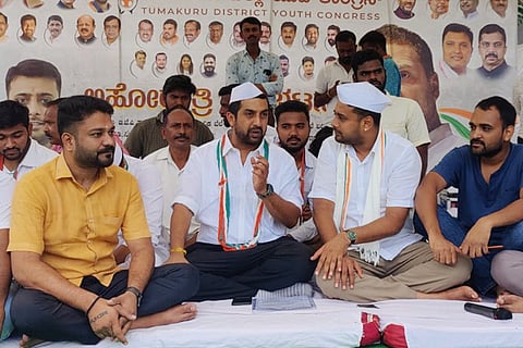 12Tmk_Yuva_Congress_Protest