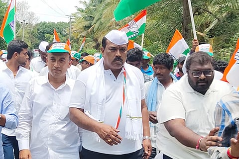 17TMK_TIP_Politics