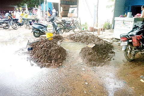 29082022 gangavati water leakage