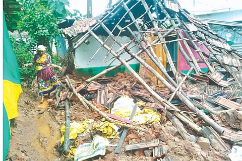 Honnali, Nyamati, flood affected, MLA Renukacharya,