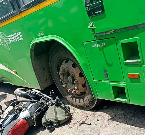 Kailancha-Ph-01-Bus-Bike Dikki-Magu Savu-Gowdaiandoddi-1-8-2022