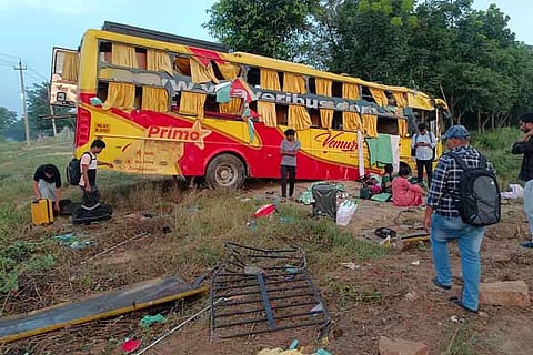Private Bus