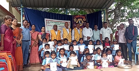 SAHUKARAHUNDI SCHOOL SHALEGALEDEGE VACHANAGALA NADIGE photo1