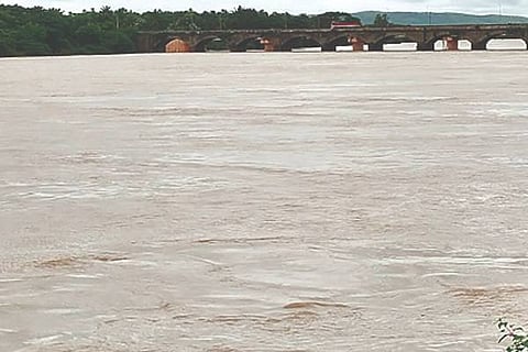 Tungabhadra River, Honnali, Balraj Ghat,