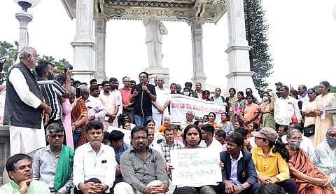 prakash raj protest