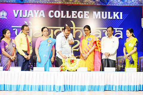 vijaya college