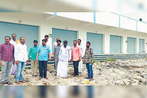 020922 Devadurga APMC Unauthorized shed vacated