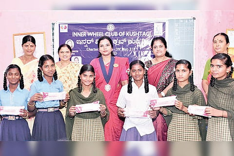 030922 Yarragera Sanitary pads for girl students from Inner Wheel Club