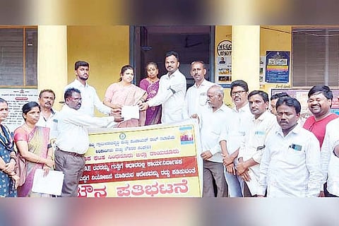 04092022 Sindhanoor protest