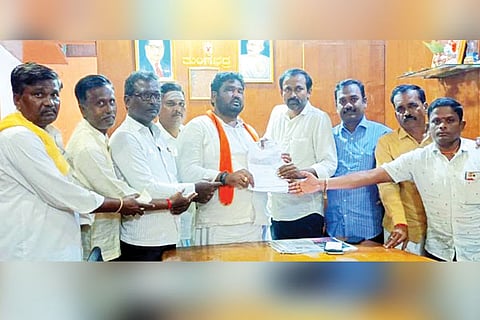 06092022 Karatagi mla manavi