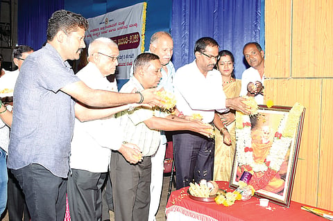 10_09_Mdy_04(Narayanaguru Jayanthi)