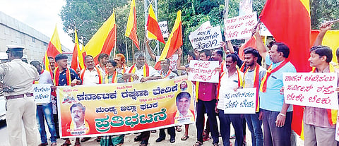 11_09_Mdy_02(Protest)