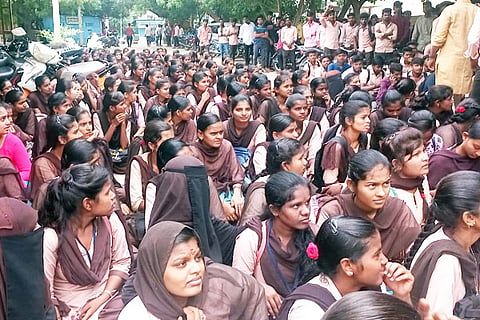 13092022 Koppal Students portest