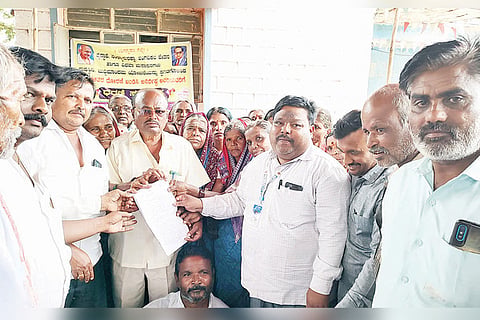 130922 Alvandi Masashan beneficiary Protest