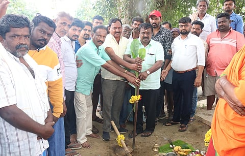 ರಸ್ತೆ ಅಭಿವೃದ್ಧಿ ಕಾಮಗಾರಿಗೆ ಚಾಲನೆ