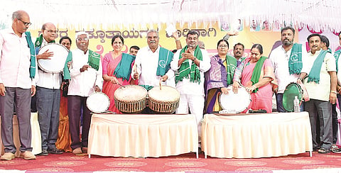 19_09_Mdy_07(Raytha Samavesha)