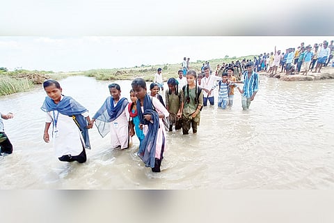 20092022 koppal hirehalla students